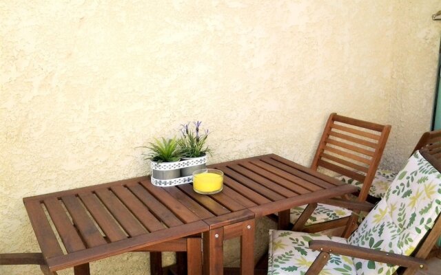 House With 2 Bedrooms in Pouzols-minervois, With Furnished Terrace and