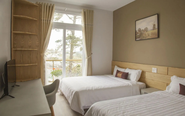 Nature Garden Hotel Dalat