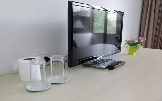 Warm Hug Home & Apartment