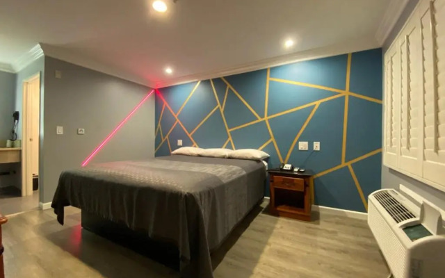 ERTH INN by AGA, Maywood