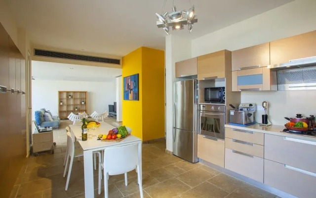 Nireas Seafront Villa 9