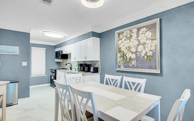 Poolside Villas #104