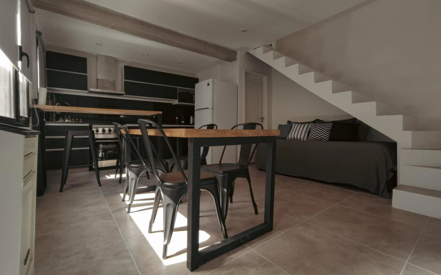 4 de Abril Dpto - by Me Nomad