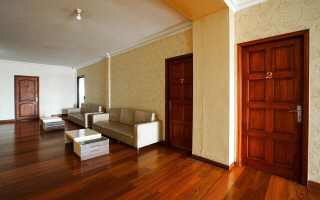 RedDoorz near Palembang Trade Center 3