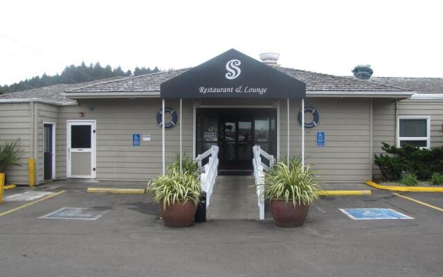 Clarion Inn Surfrider Resort