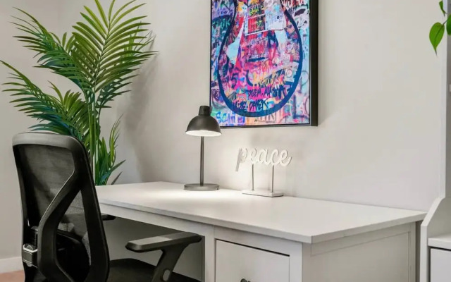 The Mask - 5BD - Movie Room - Kidfriendly