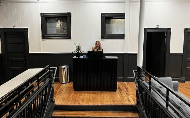 Howzit Hostels Hawaii