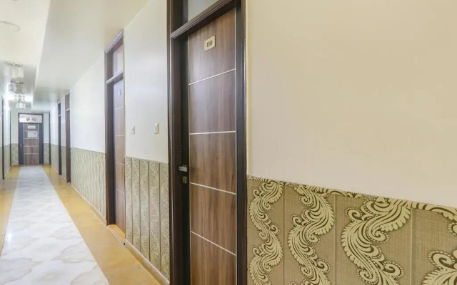 Fabhotel Shree Pushpraj