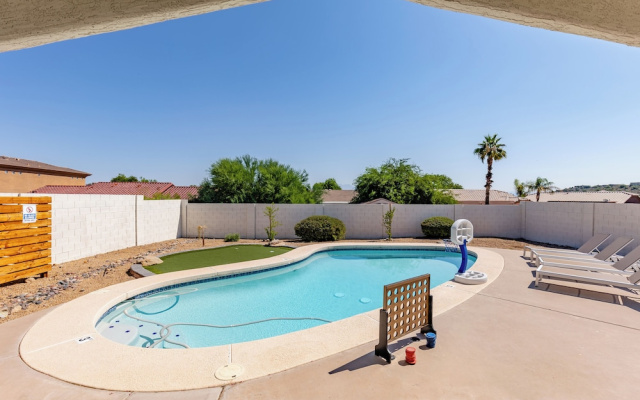 Western Hills-private Pool-putting Green-games & More!