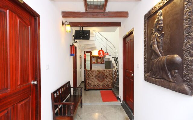 OYO 11582 Villa Triomphe
