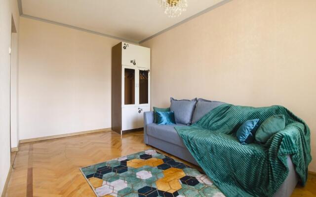 Moment House on Stroginsky Boulevard
