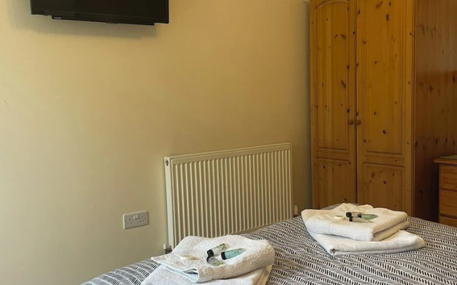 Rooms at the Huntsman Inn