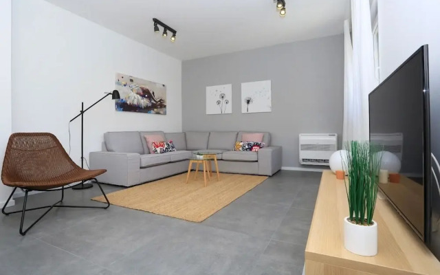 Kreso - With Pool - H