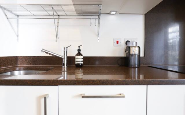 Modern 1 Bedroom Flat in Dalston