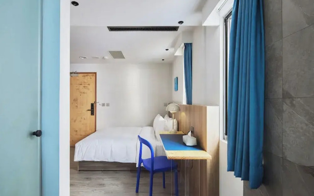 The Blue By Just Inn
