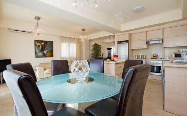 Amadora Luxury Villas