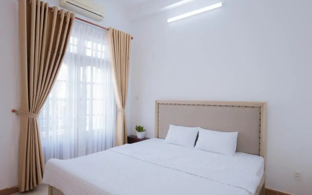 Lavie House 10-2 Lạc Long Quân