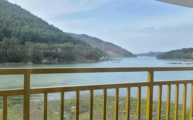 Tongyeong Slobbie Guest House