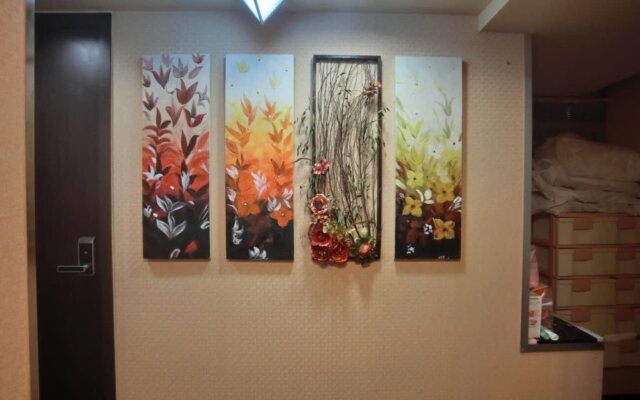 Bloomy Hotel