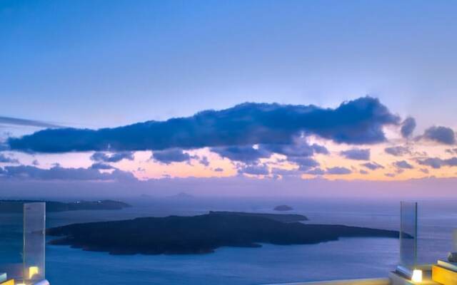 Villa Dusk and Dawn in Fira