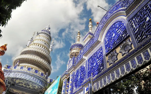 RedDoorz Plus near Malang Town Square