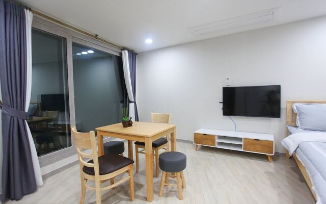 Sea and Star Pension