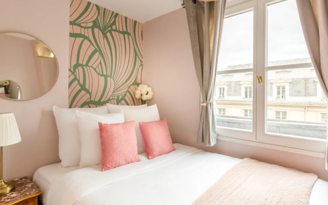 Merveil Luxury Suites - Royale - Saint Honore view