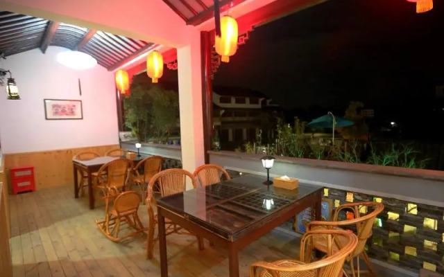 Zhouzhuang Romantic Traveling View Residence