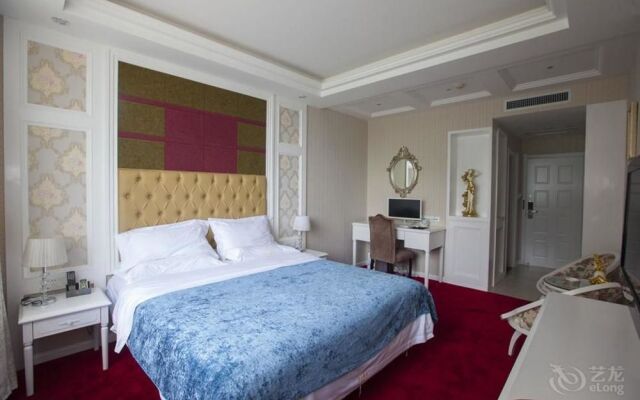 Wuhan Rome Holiday Hotel