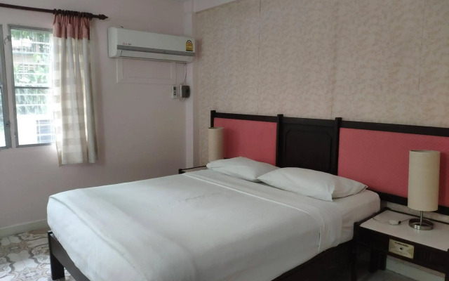 Changpuak Hotel
