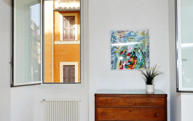 Giulia Charme - My Extra Home