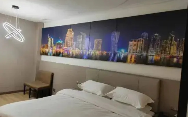 Jingdu Hotel ( Xiangyang Qinghe Road Railway Station)