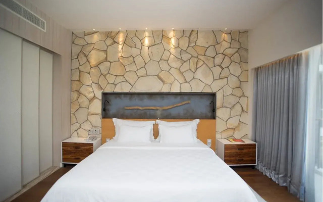 TS Suites Seminyak