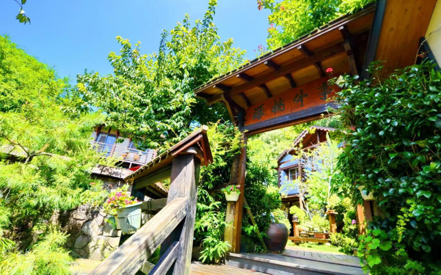 Shiyai Taoyuan B & B