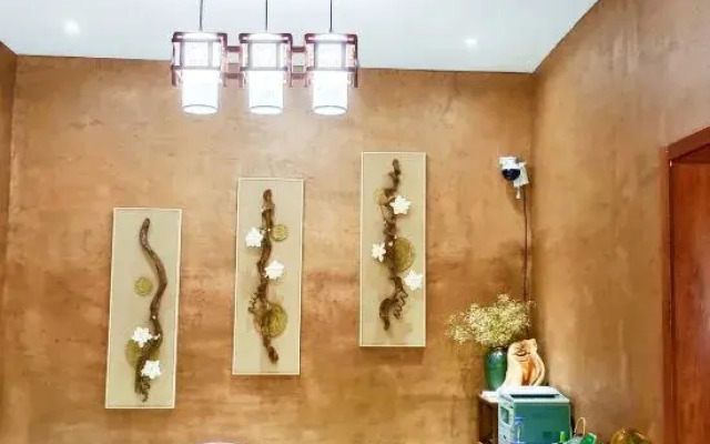 Xinyang Pingqiao Smile Inn