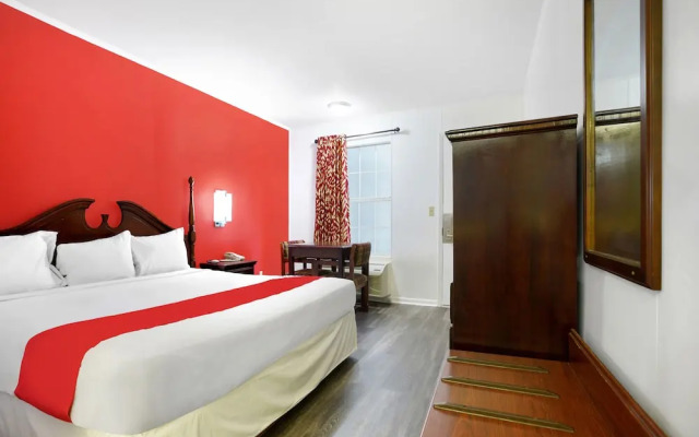 OYO Hotel Calhoun GA I-75 & US-41 Hwy