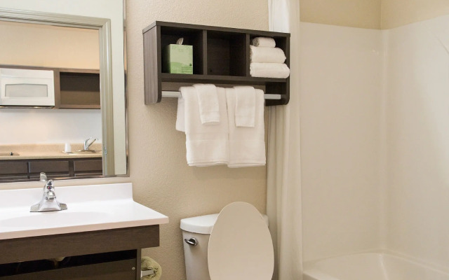 WoodSpring Suites Broken Arrow
