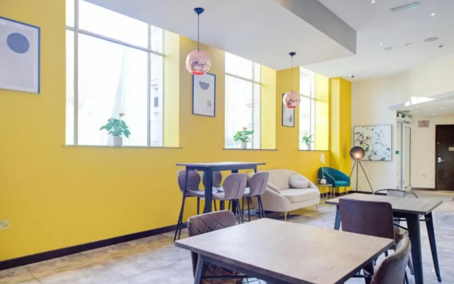 Belvilla Newport City Centre Hotel - Lifestyle