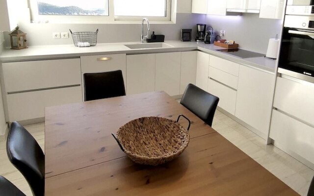 Libra - Luxurious Sea View Apartment