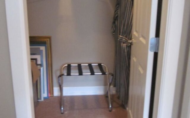 Suite As it Gets Vacation Rental/B&B