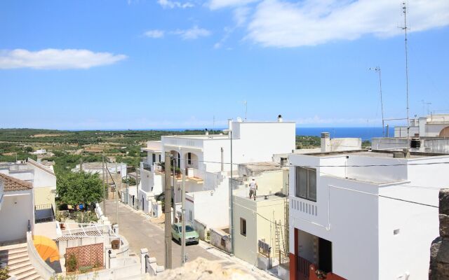 Le Bijou Court House