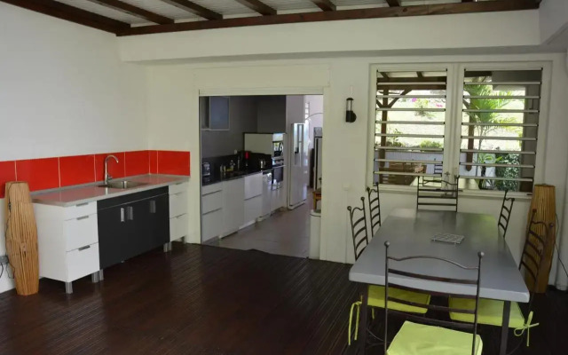 Maison avec piscine à 80 mètres de la plage