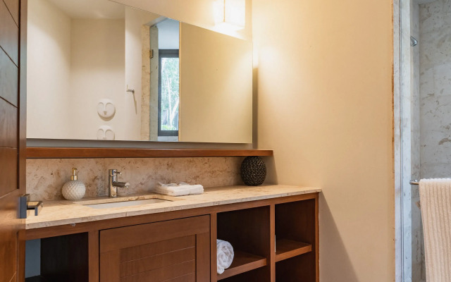 Loretta Jungle Penthouse | Beach Club | Puerta Azul