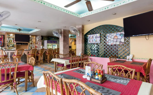 Summer Breeze Hotel
