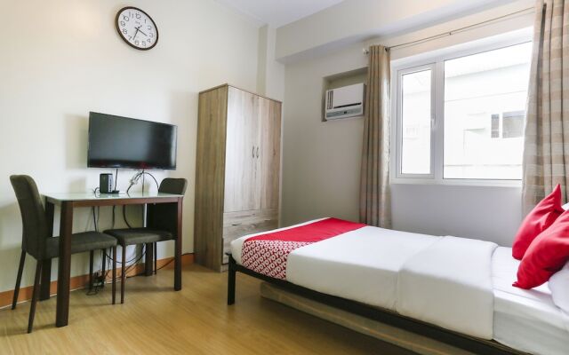 OYO 467 Trees Residences