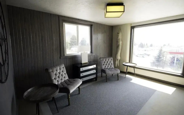 Colter's Lodge