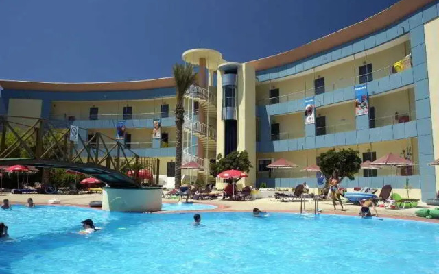 Sunland Hotel