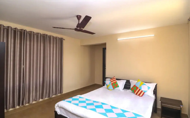 OYO 27826 Home Graceful Stay Near Airport