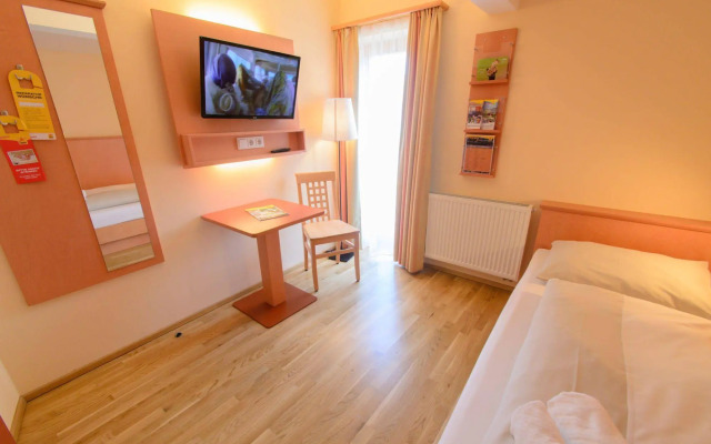JUFA Hotel Knappenberg