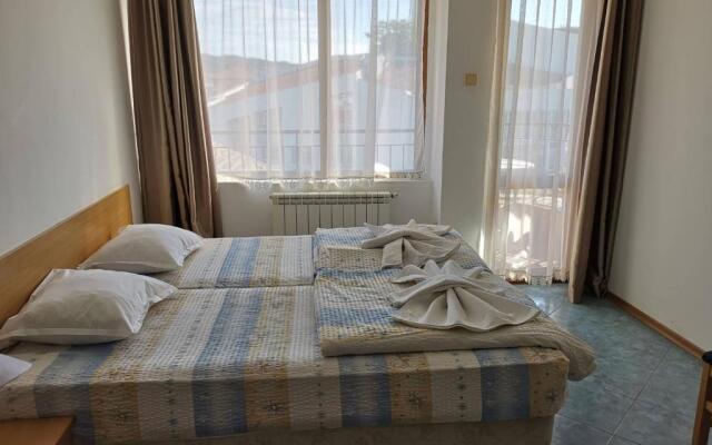 Elena Guest House